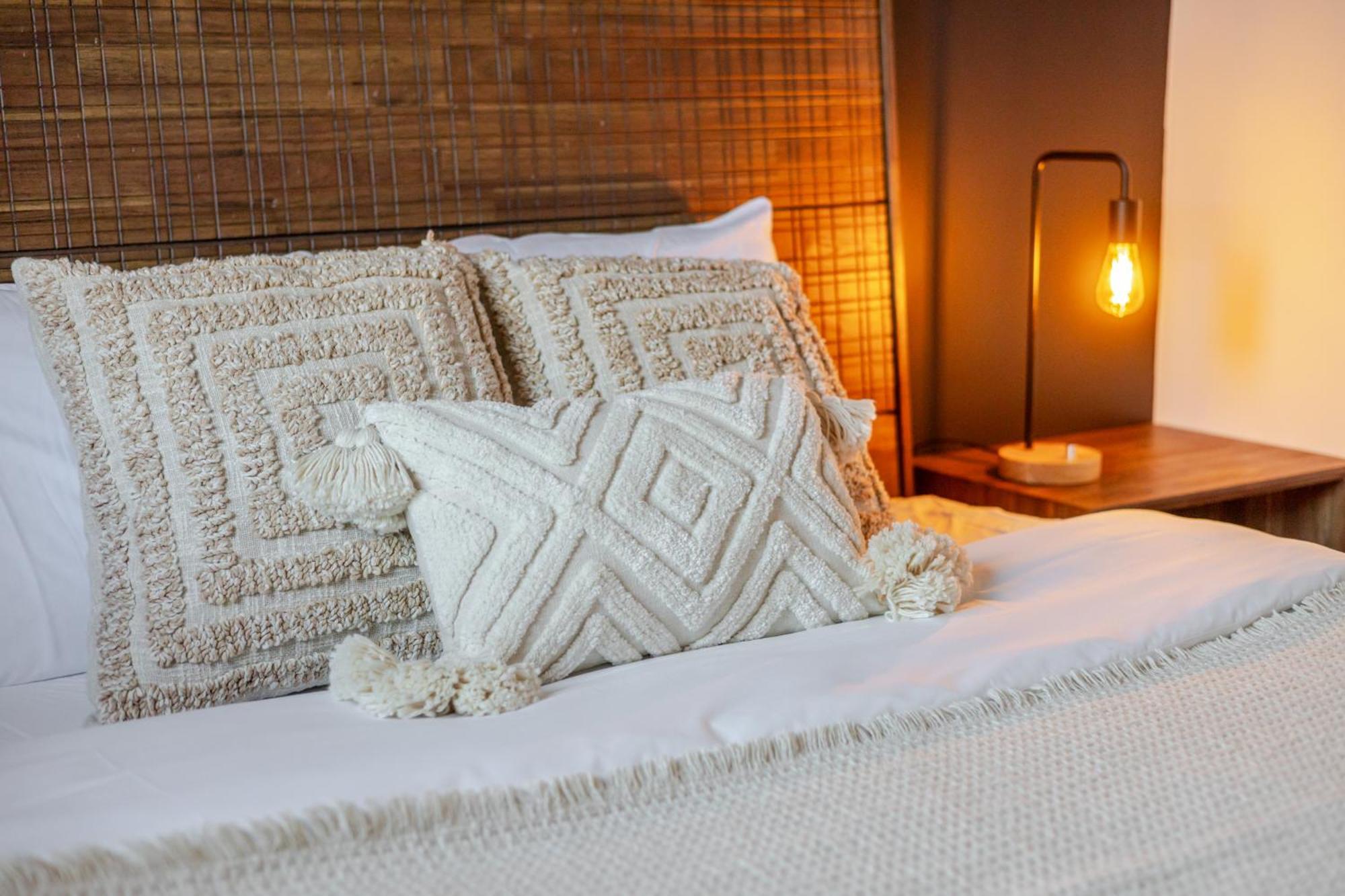 The Perfect Downtown Hideaway * Montreal