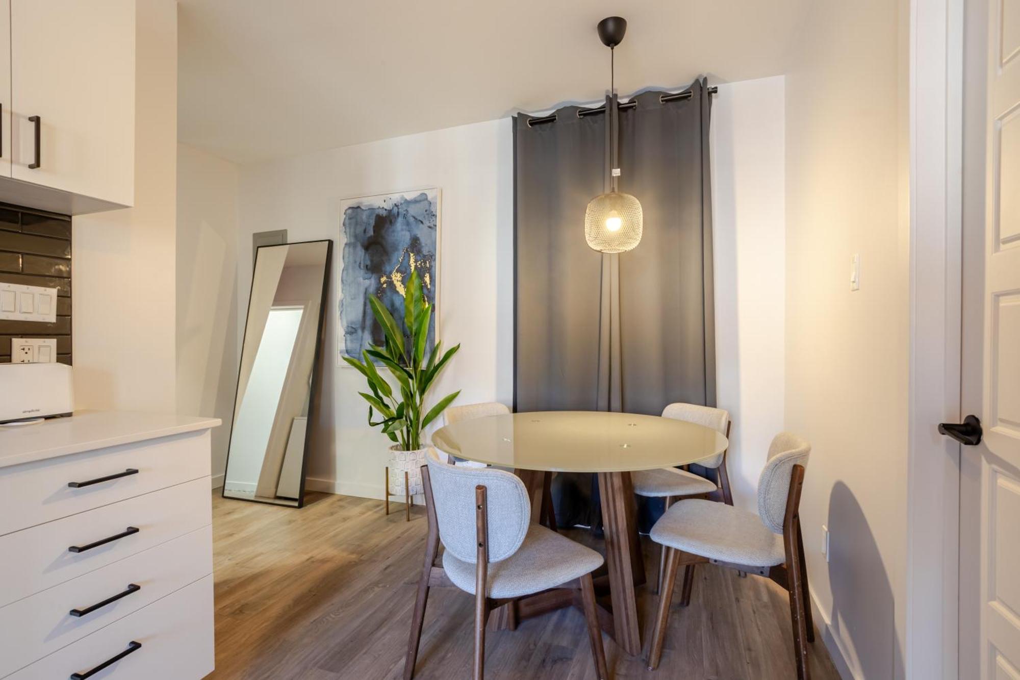 The Perfect Downtown Hideaway * Montreal